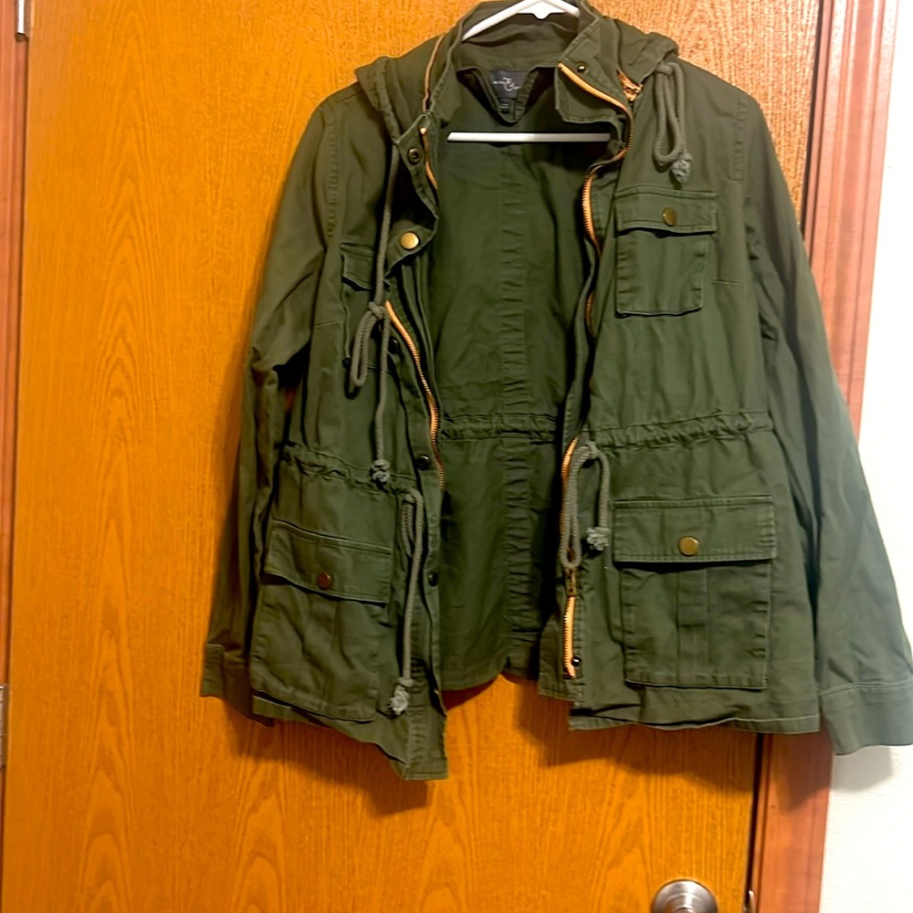 Army Green Spring Jacket Barely Worn. - image 2